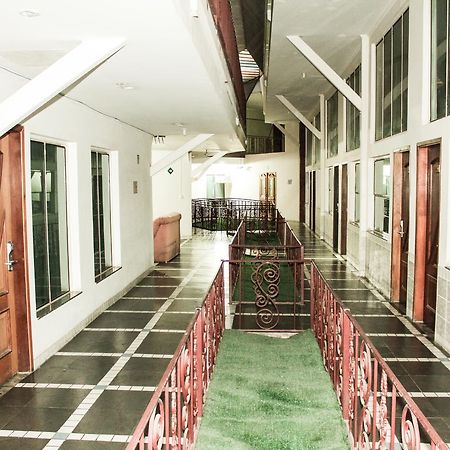 Cumbipar King Hotel Гуарульюс Экстерьер фото