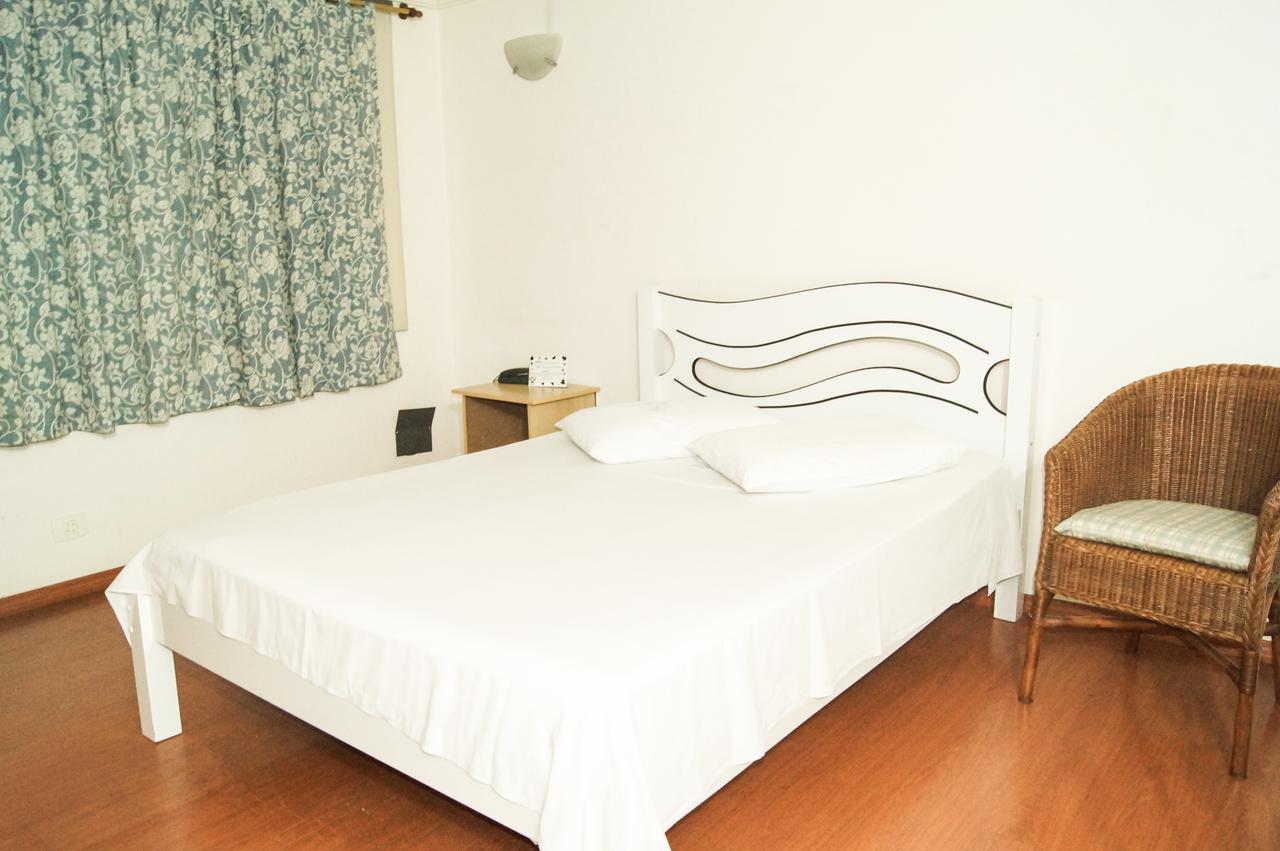 Cumbipar King Hotel Гуарульюс Экстерьер фото